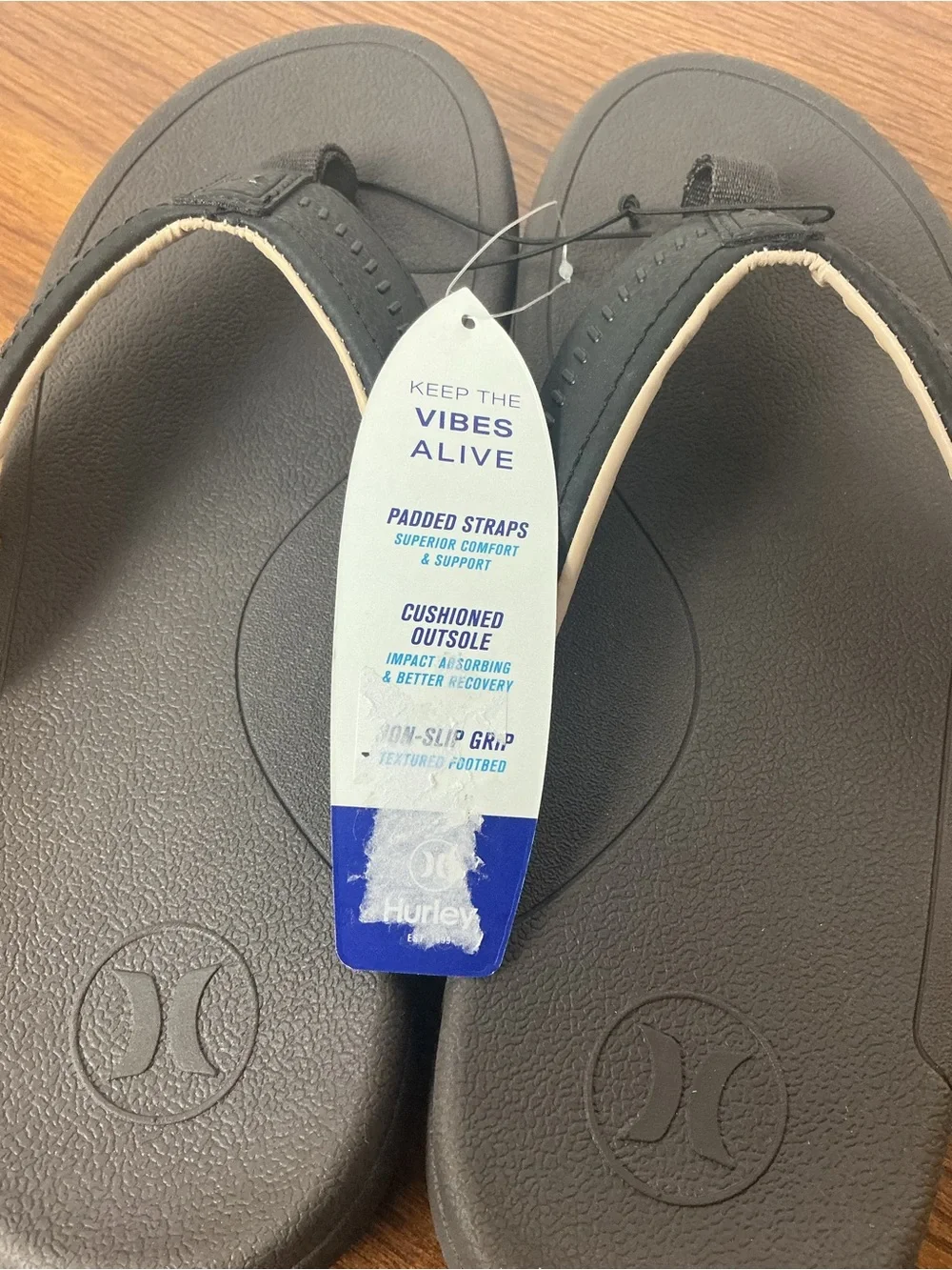 NWT Hurley’s Men’s Brown Black Comfort Flip Flops Sandals Size 9